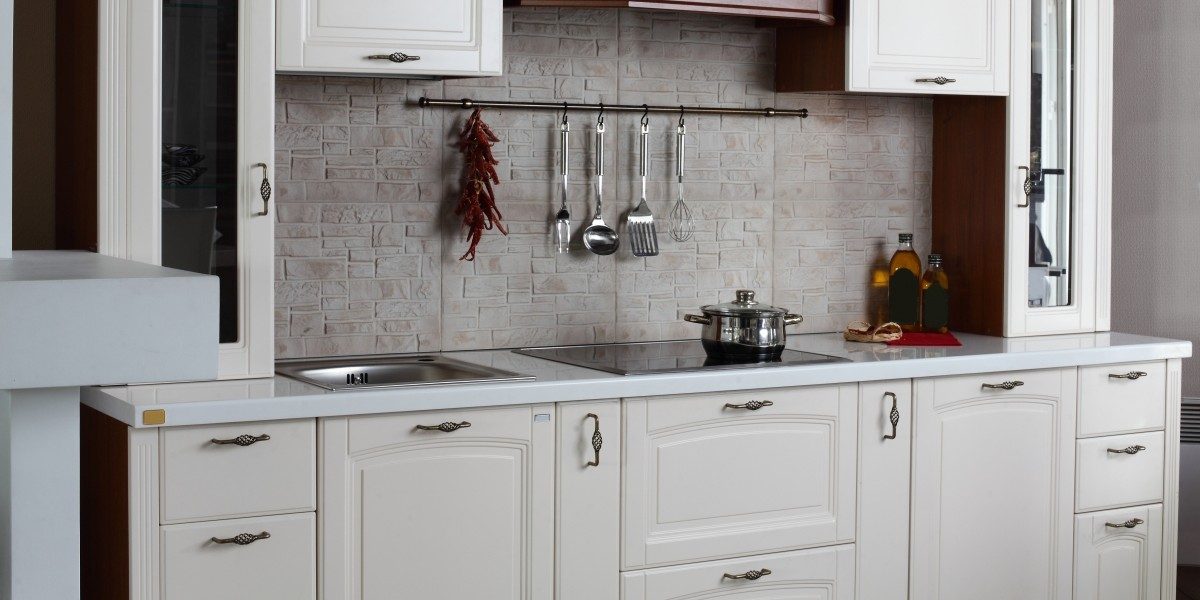Gray Shaker kitchen for Heide