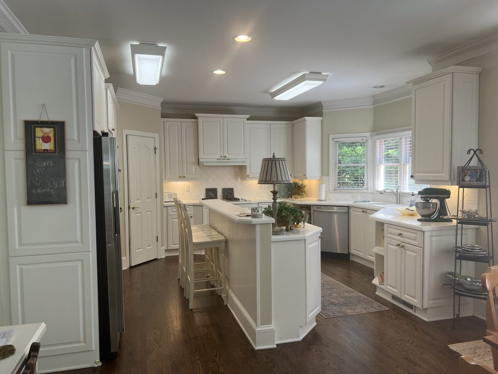 Bible Kitchen_Before 02